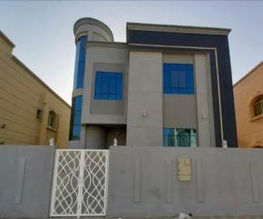 فيلا خاصة في عجمان مكونة من طابقين